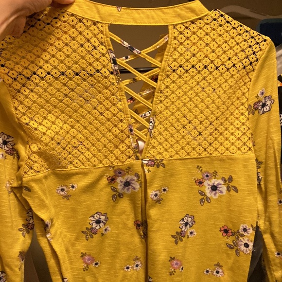 Floral No Boundaries three quarter sleeve top - Picture 2 of 3